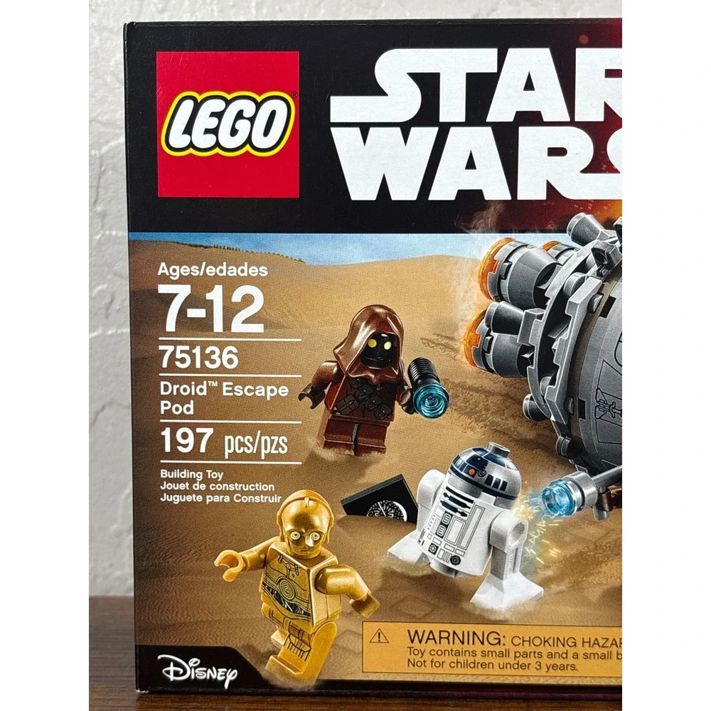LEGO Star Wars Droid Escape Pod 75136 C-3PO R2-D2 Jawa Minifigures New